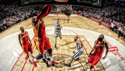 开云体育下载官网-世界大学生运动会：东道主收获三金