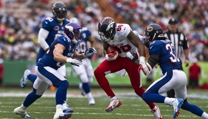 开云电竞在线-C罗红牌引热议，c罗红牌图片